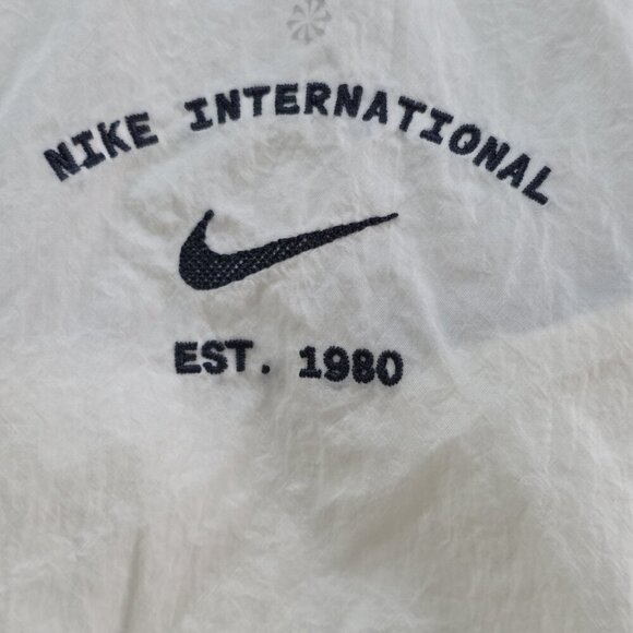 Nike Jacket Mens S White Zip Mock Neck Pockets LS Lightweight Running Hood Mesh - Picture 15 of 16